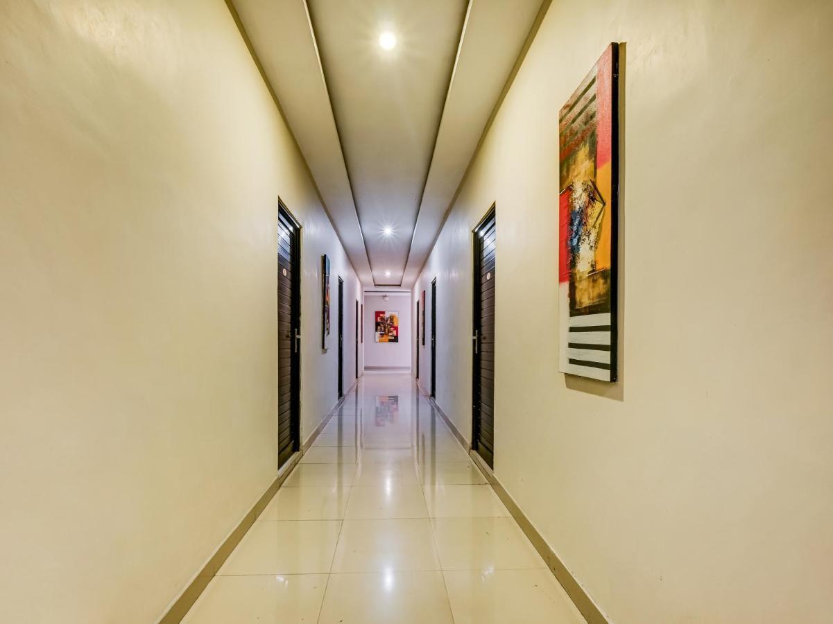 Oyo 90986 Hotel Srikandi Adisucipto Kalasan Экстерьер фото